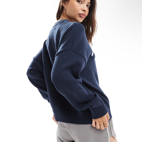 Cotton On New York graphic crew neck sweater in navy - Picture 3 of 3